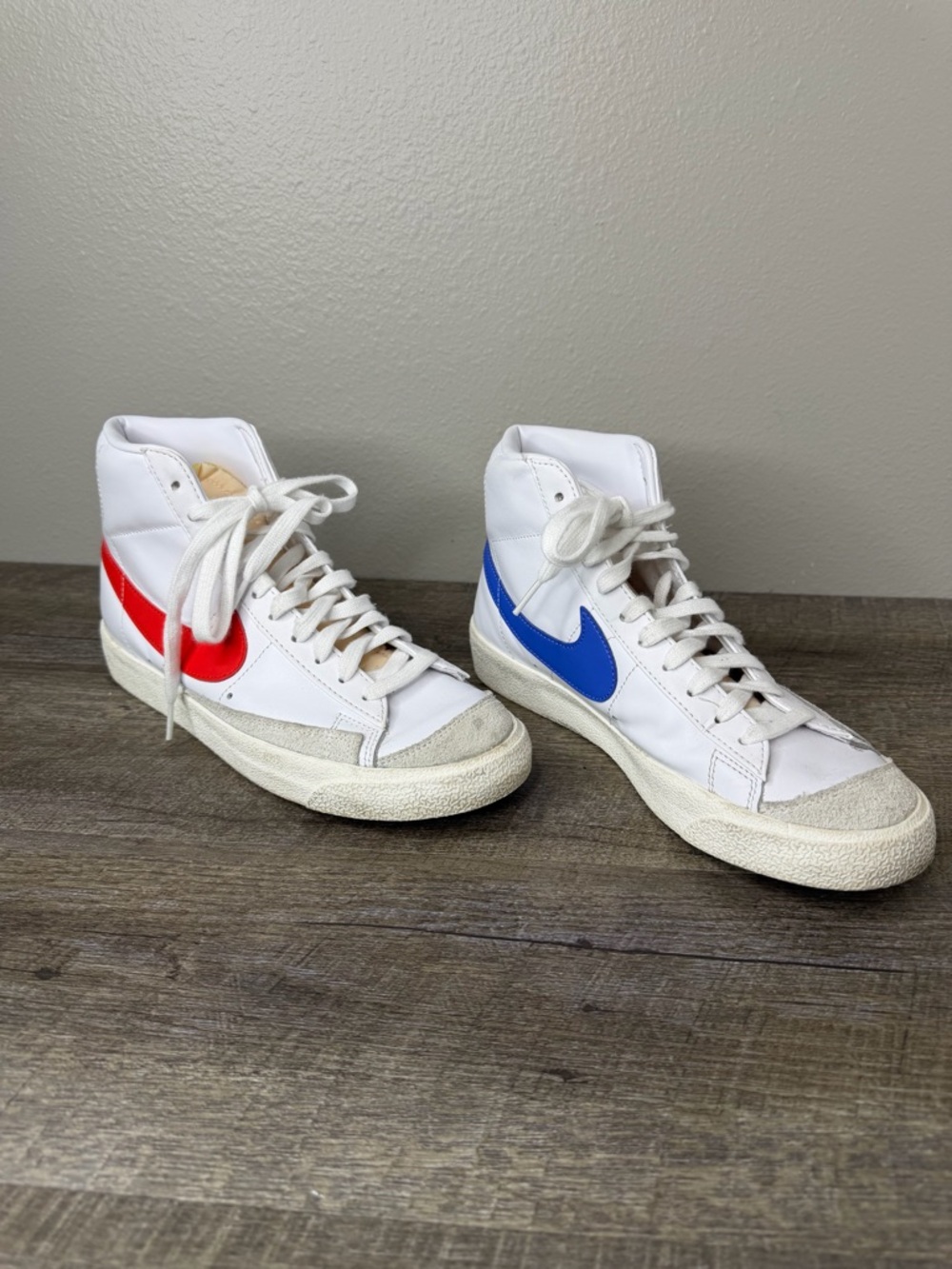 Nike Blazer Mid '77 Vintage White Red Blue Leather Size 8